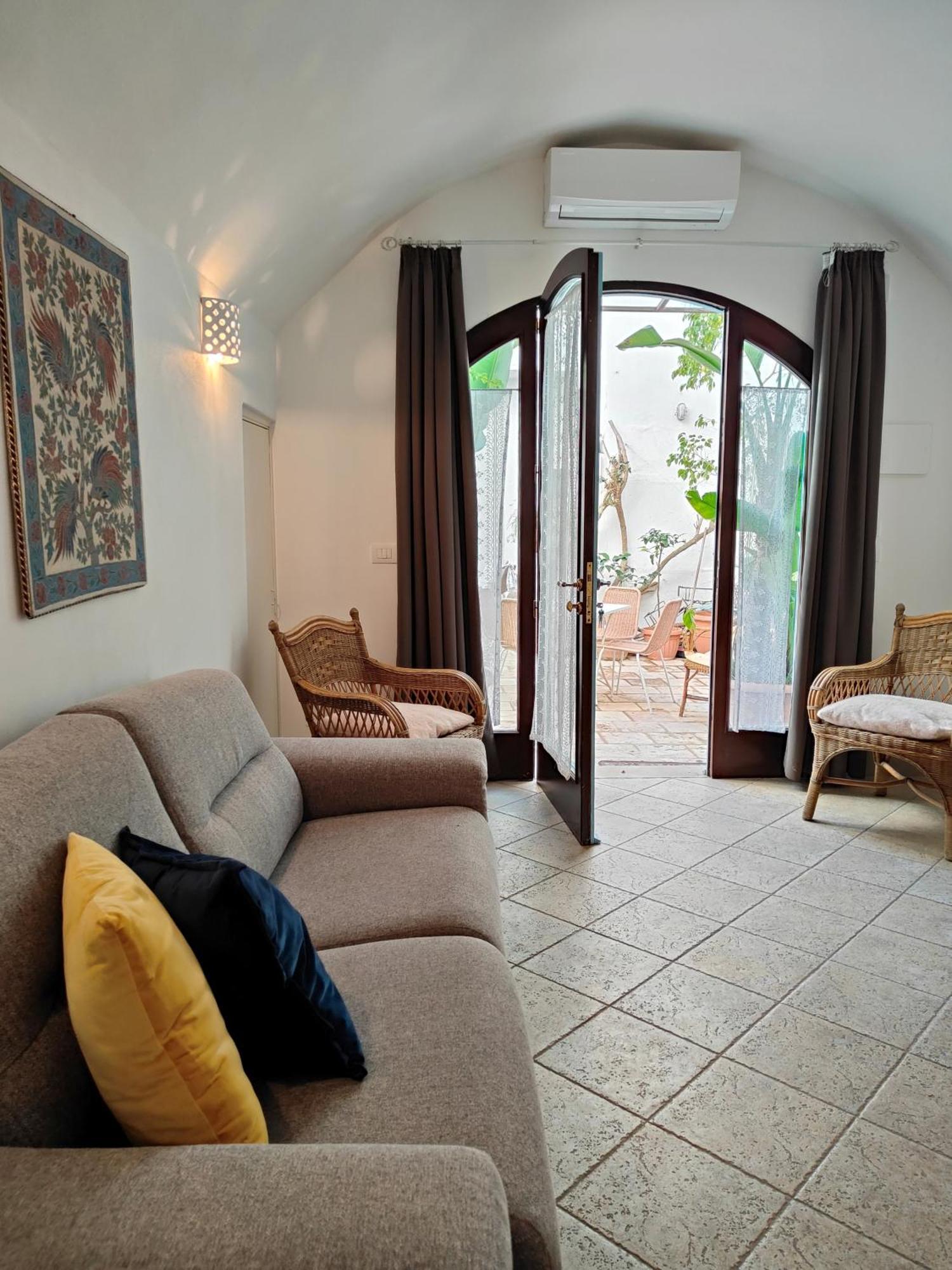 B&B Palazzo Del Capitolo - By I Bastioni San Domenico Gallipoli Exteriér fotografie